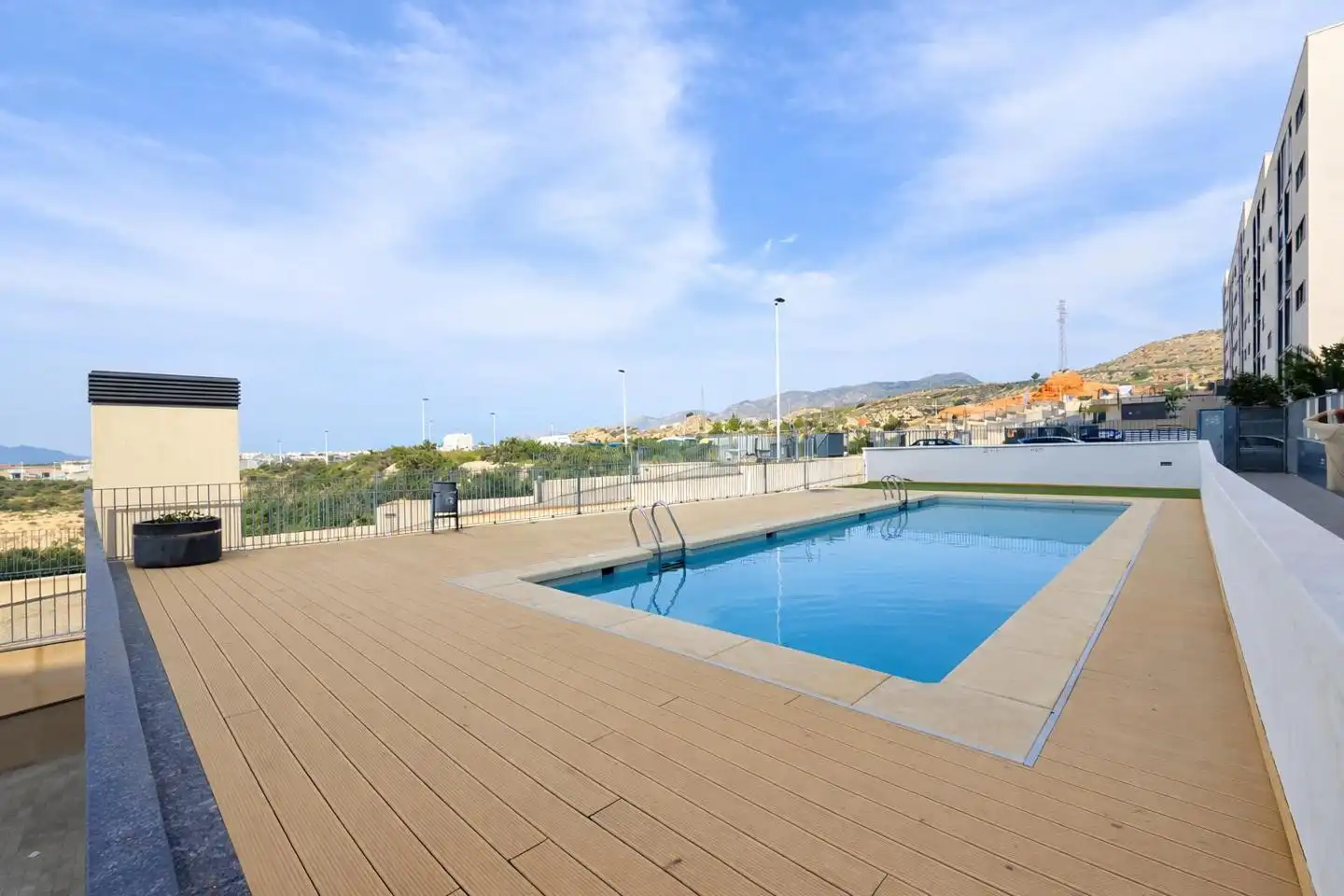 Piscina de Piso en venta en Crevillent con Aire acondicionado, Terraza y Piscina