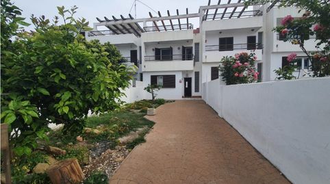 Foto 5 de Casa adosada en venta en Calle Gomera, El Zabal - Santa Margarita, La Línea de la Concepción