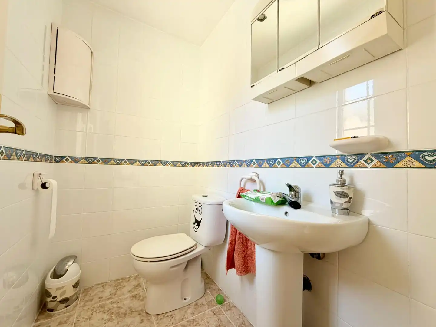 Bathroom of Detached homes for sale in Roquetas de Mar