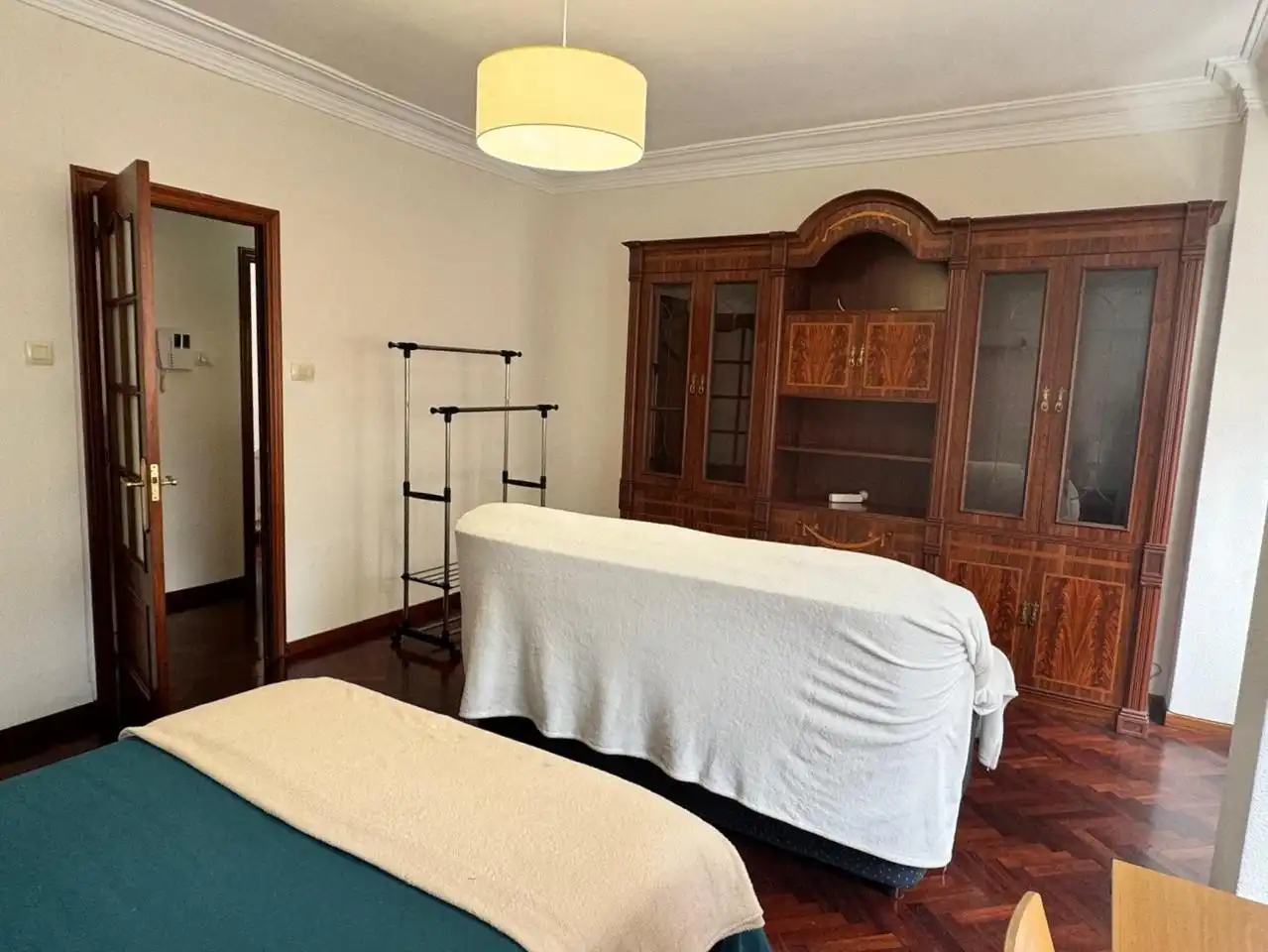 Dormitori de Pis de lloguer en A Coruña Capital  amb Calefacció i Moblat