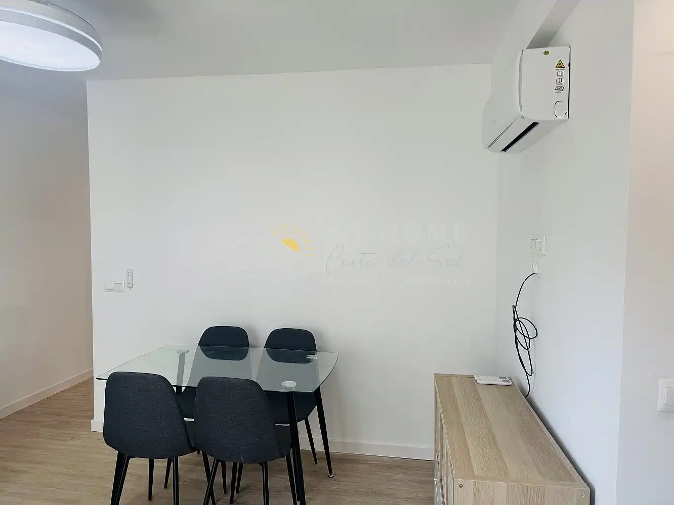 Menjador de Apartament en venda en Nerja amb Terrassa, Piscina i Forn