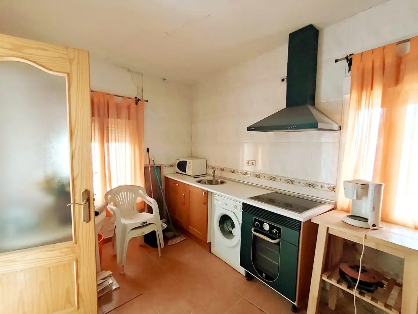 Cuina de Casa o xalet en venda en Almoguera amb Jardí privat