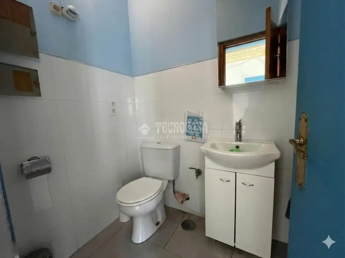 Local comercial de lloguer a Núcleo urbano, imagen 9