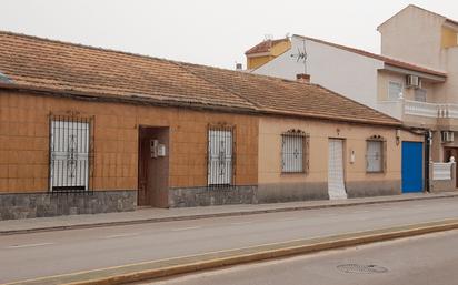 Vista exterior de Casa o xalet en venda en Cartagena amb Jardí privat, Traster i Moblat