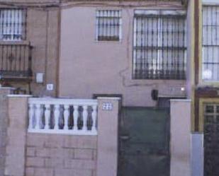 Exterior view of Single-family semi-detached for sale in  Sevilla Capital