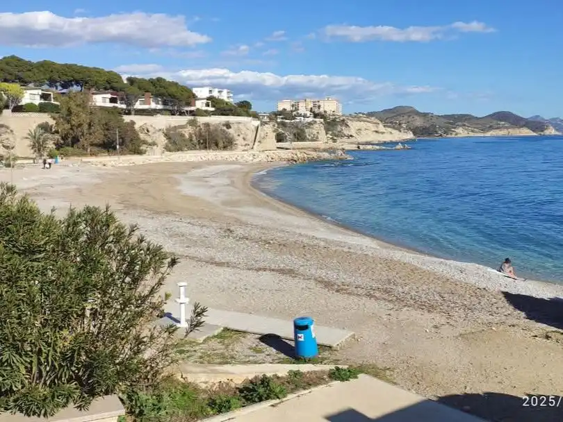 Pis amb piscina en venda a Av Riu Torres 10
