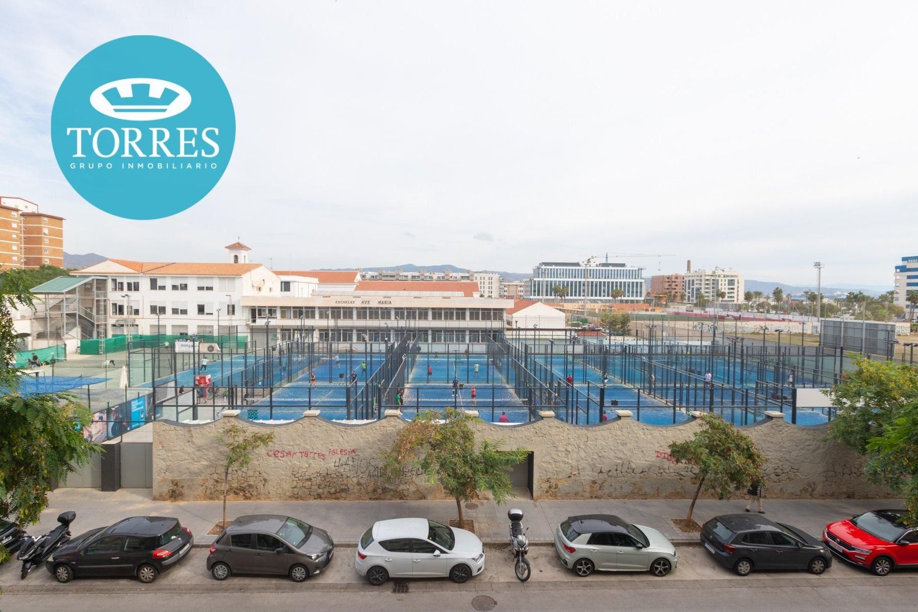 Vista exterior de Pis en venda en Málaga Capital amb Terrassa i Piscina comunitària