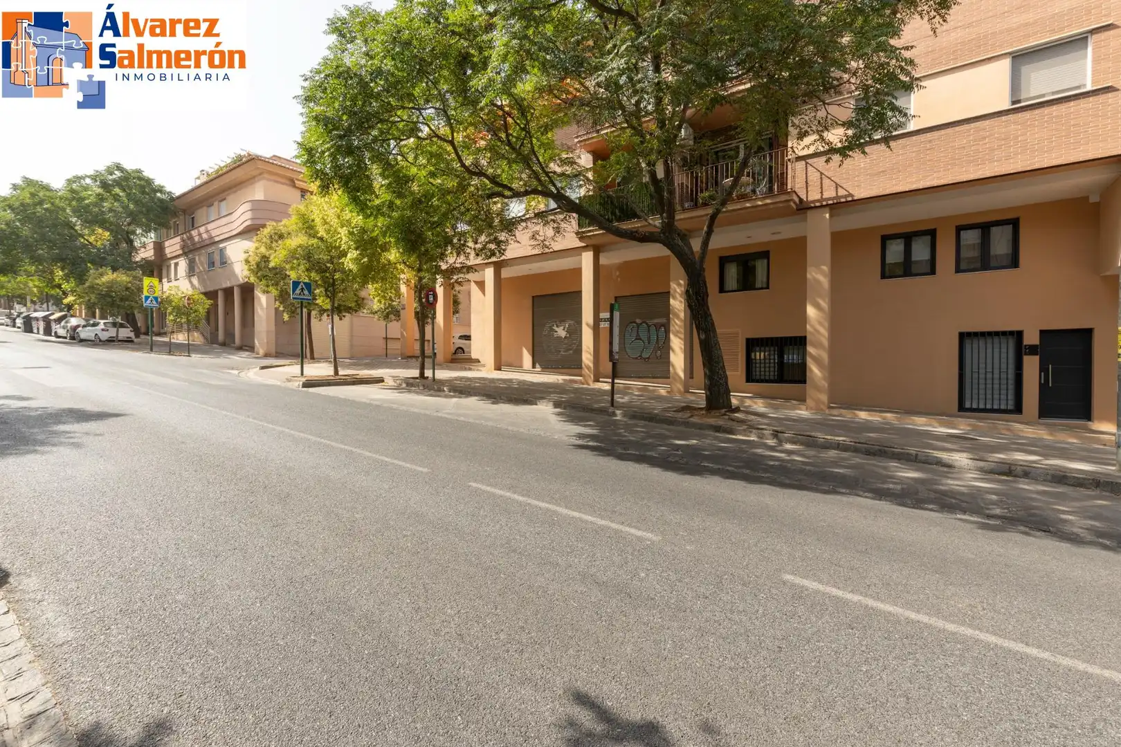 Vista exterior de Pis en venda en Granada amb Aire condicionat i Calefacció