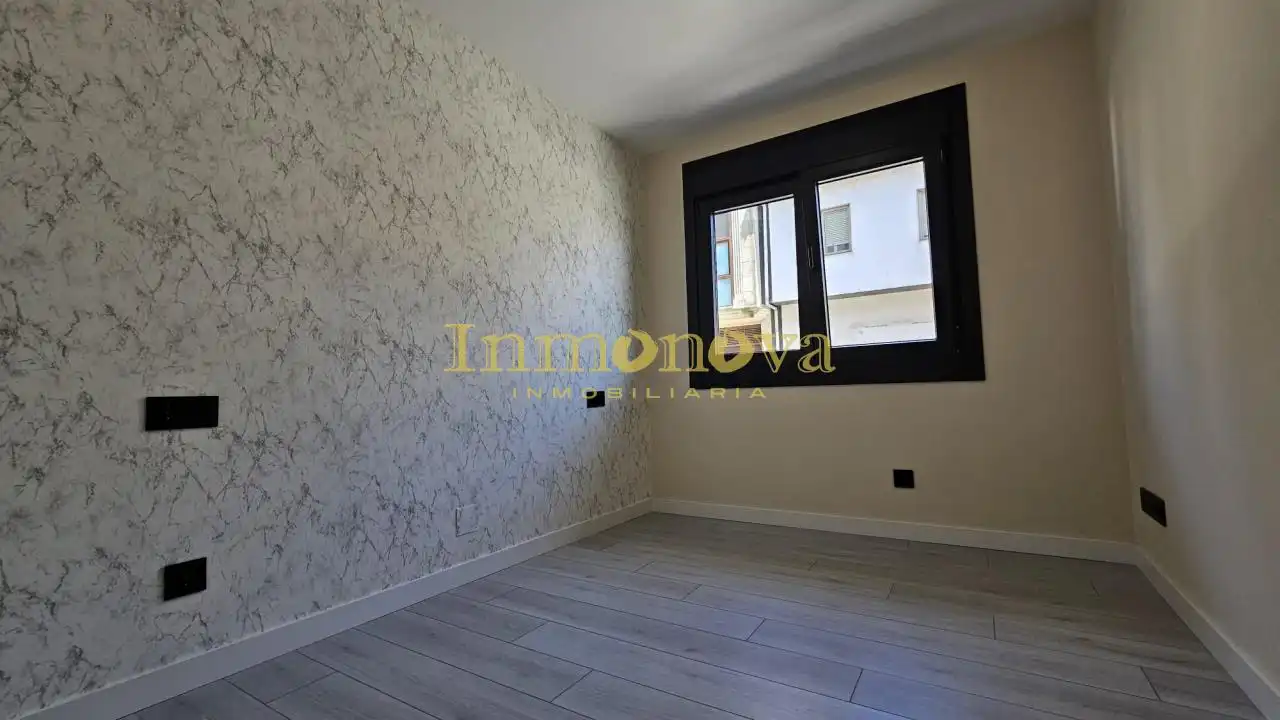 Schlafzimmer von Wohnung zum Verkauf in Ribeira mit Heizung
