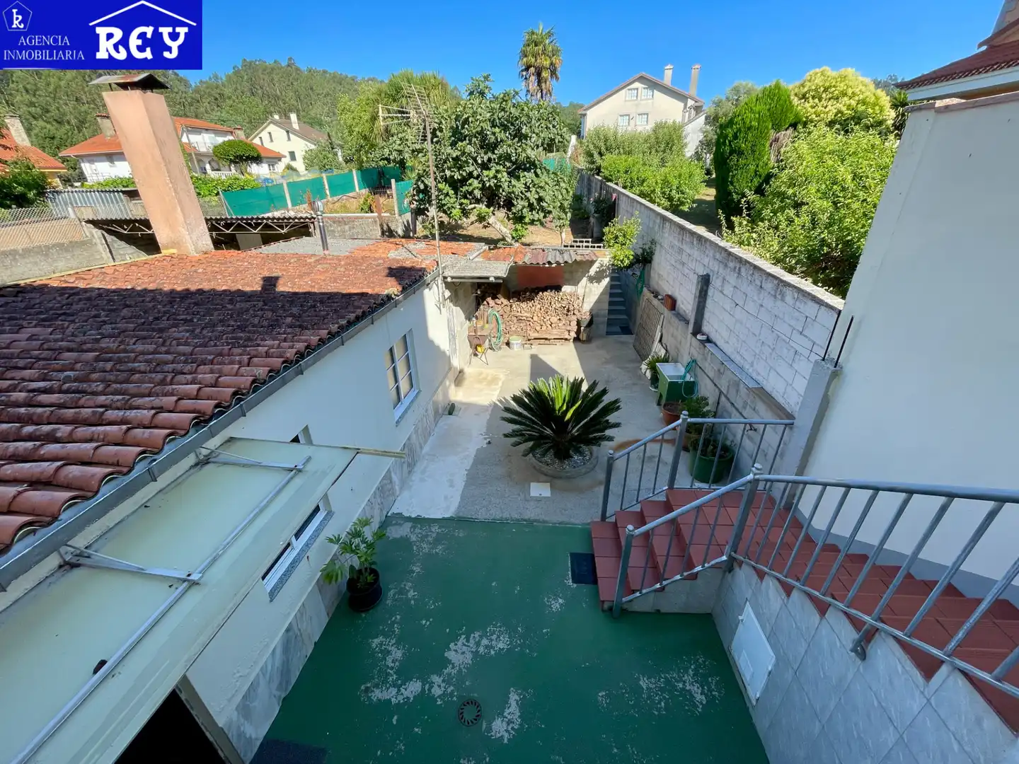 Exterior view of Detached homes for sale in Santiago de Compostela   with Private garden