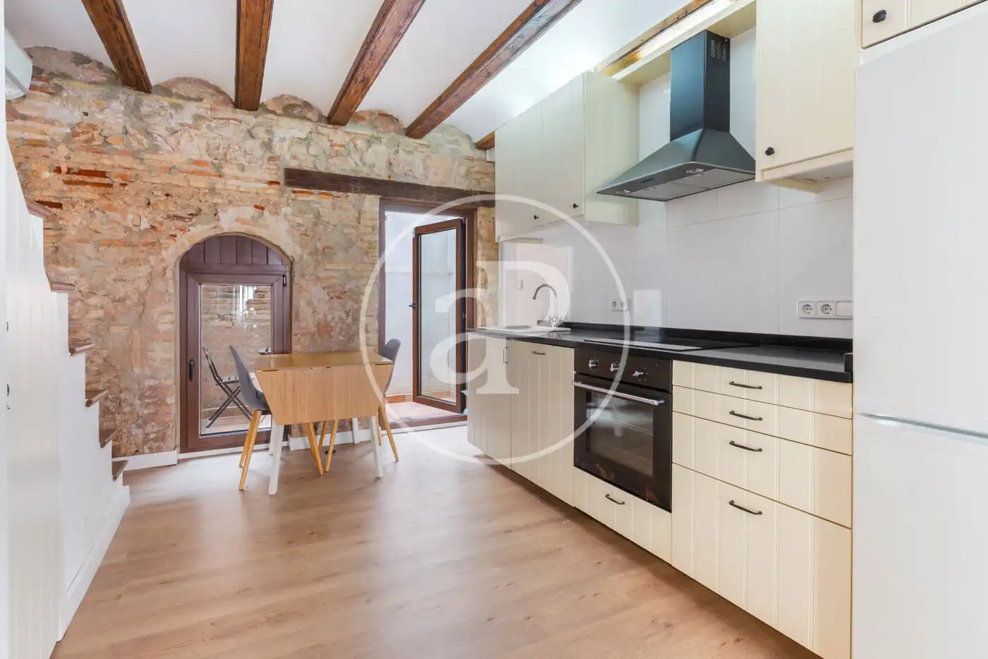 Küche von Einfamilien-Reihenhaus zum Verkauf in Valencia mit Klimaanlage, Heizung und Terrasse