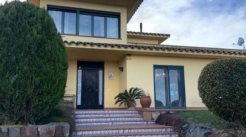 EXCLUSIVA VILLA CON VISTAS PANORÁMICAS A LOS PIRINEOS