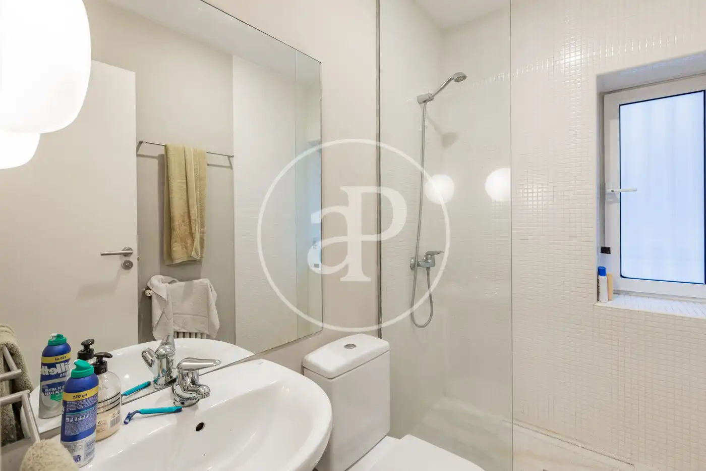 Baño de Piso en venta en Madrid con Aire acondicionado, Calefacción y Terraza