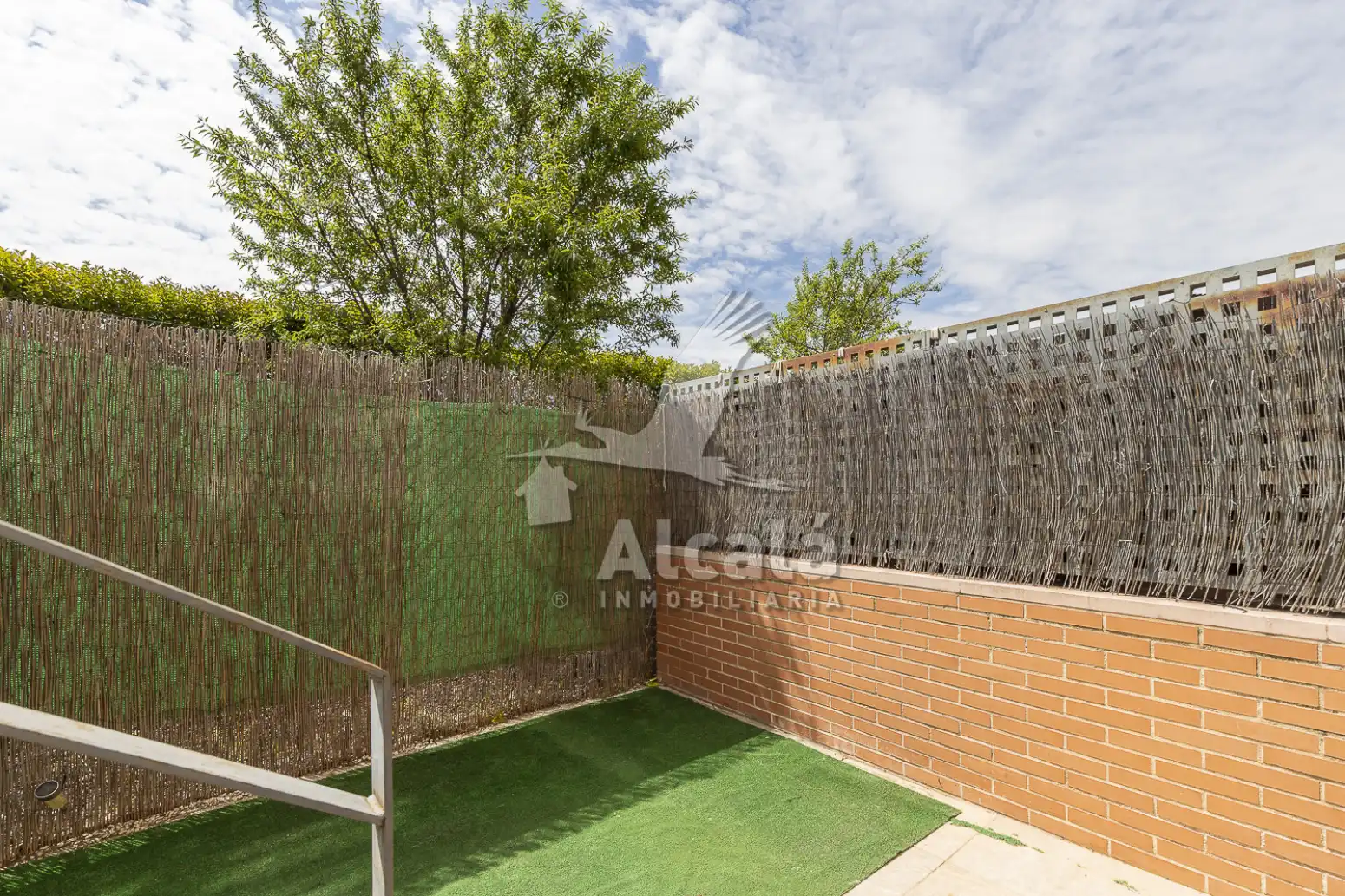 Jardín de Piso en venta en Alcalá de Henares con Aire acondicionado, Calefacción y Jardín privado
