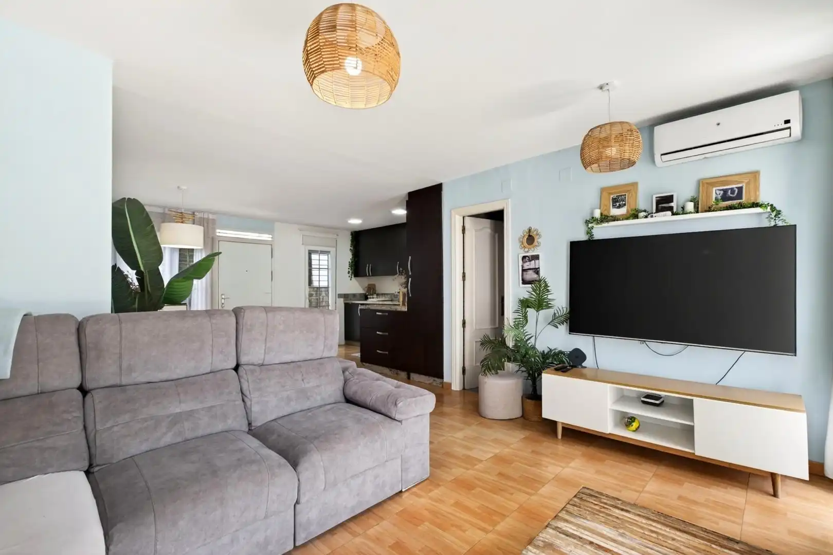 Sala de estar de Dúplex en venta en Alhaurín de la Torre con Aire acondicionado, Calefacción y Terraza