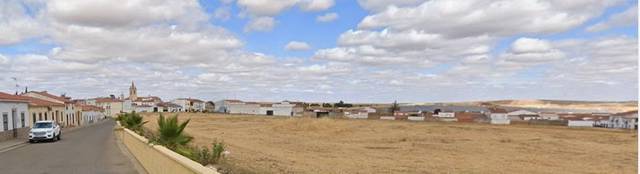 Casa-chalet en Venta en  MARTIRES en Medina de las Torres