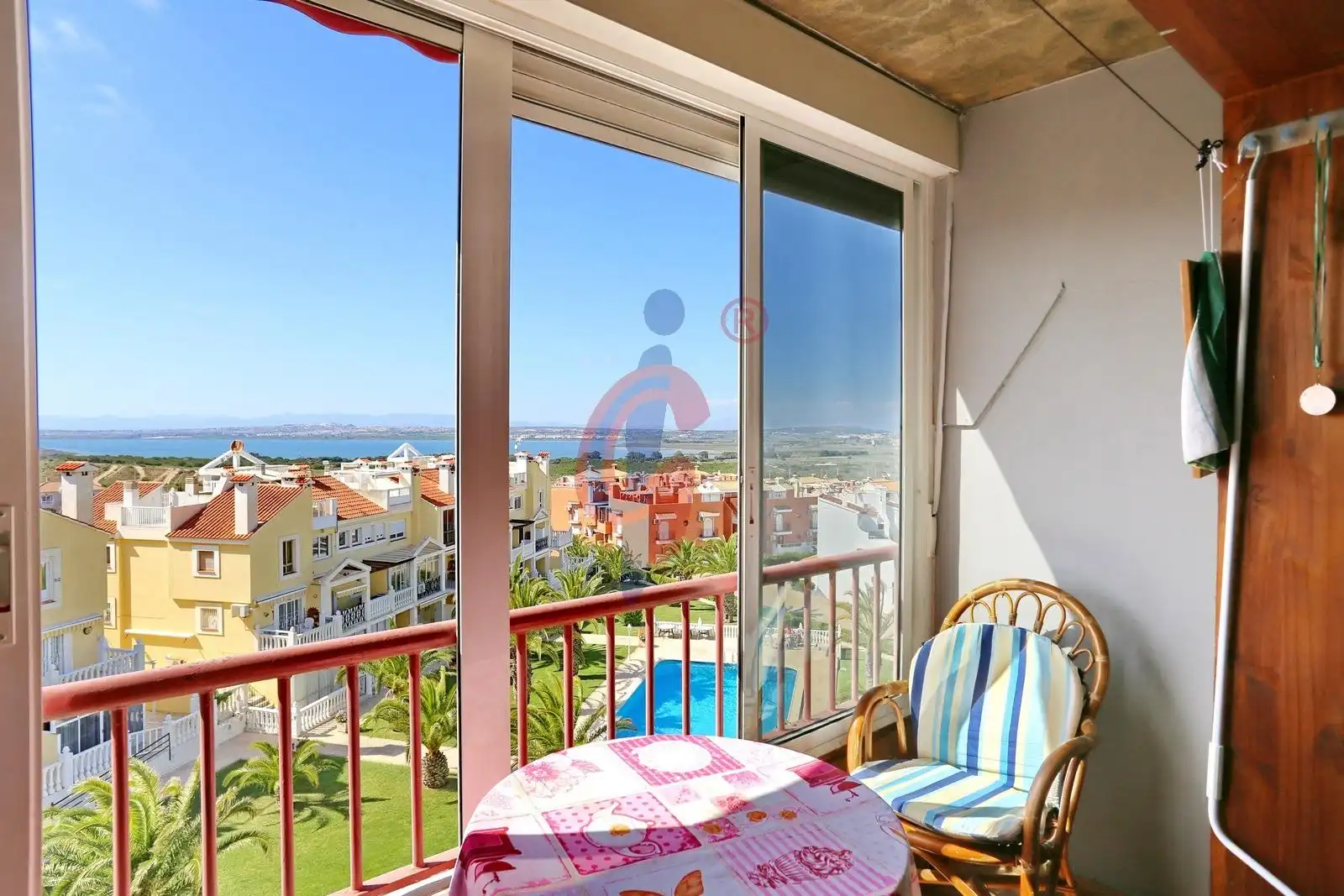 Terraza de Estudio en venta en Torrevieja con Terraza y Piscina comunitaria