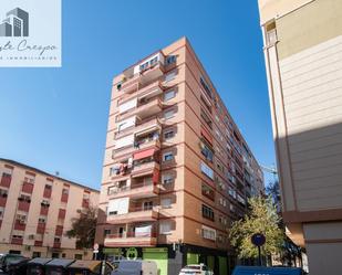 Exterior view of Flat for sale in  Granada Capital  with Terrace and Balcony