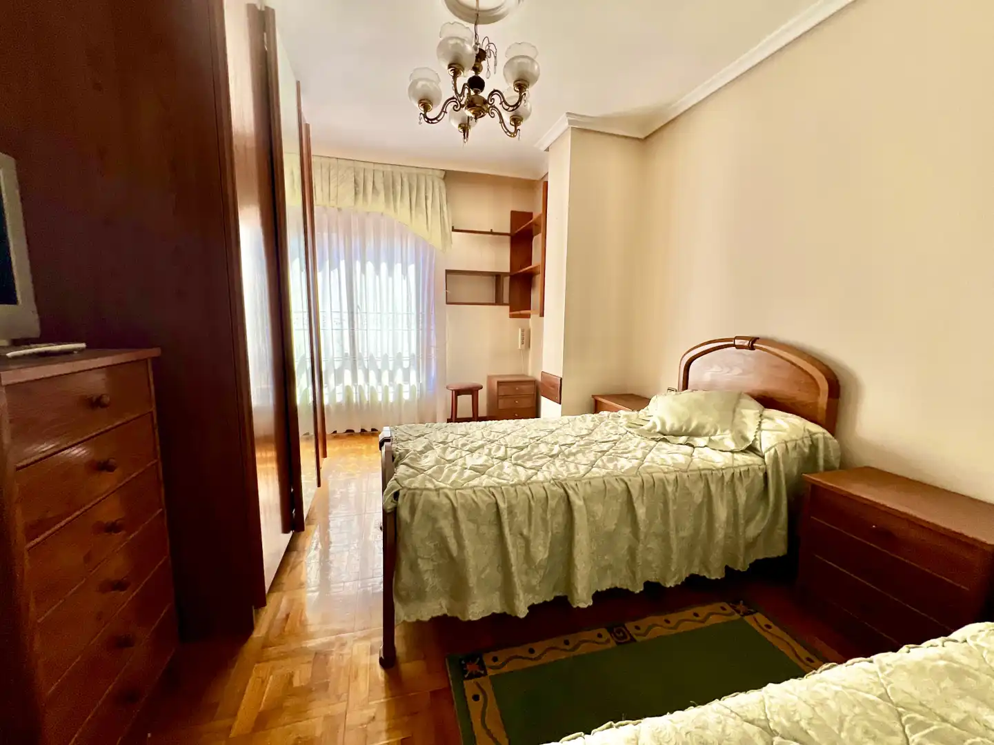 Schlafzimmer von Wohnung zum Verkauf in Cabezón de la Sal mit Heizung, Parkett und Möbliert