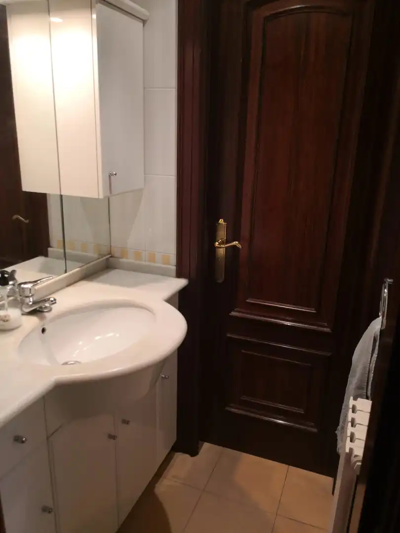 Badezimmer von Büro zur Miete in Vigo  mit Klimaanlage, Heizung und Möbliert