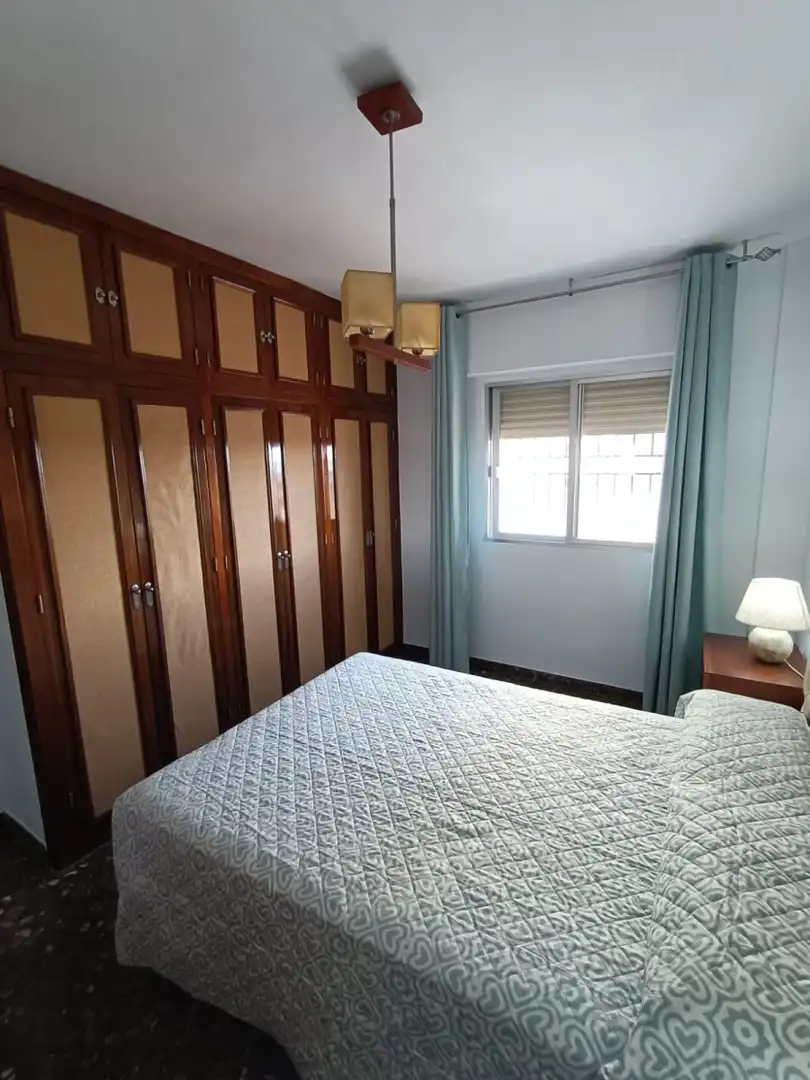 Schlafzimmer von Wohnung zur Miete in Jaén mit Klimaanlage, Terrasse und Möbliert