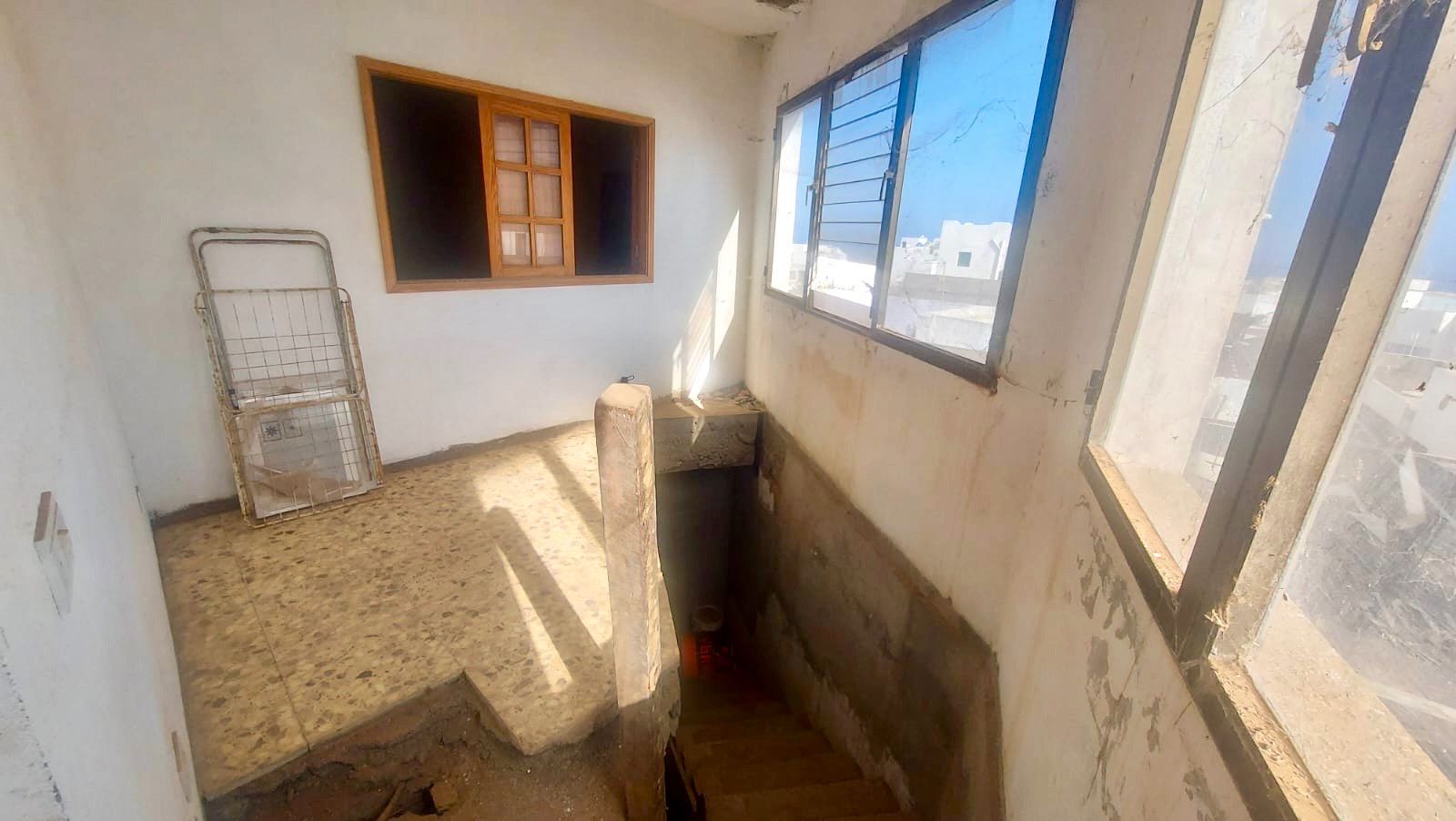 Building for sale in San Bartolomé