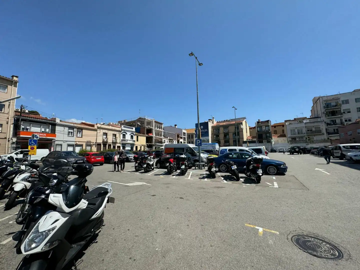 Parking of Commercial properties for rent in Calella