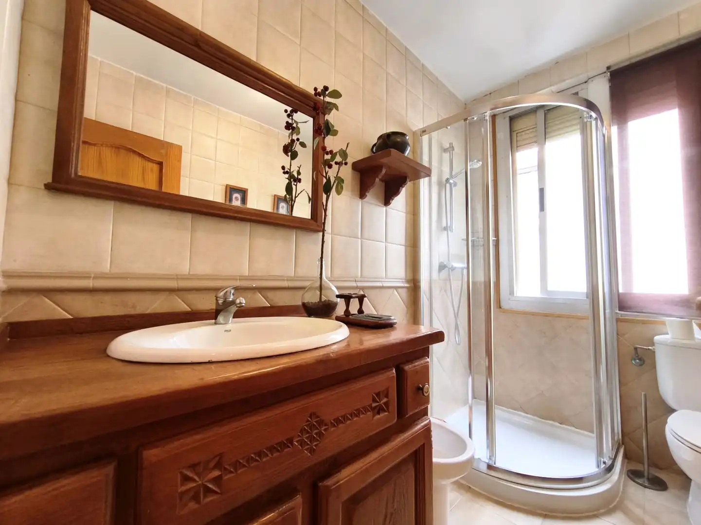 Badezimmer von Wohnung zum Verkauf in  Logroño mit Heizung, Parkett und Möbliert