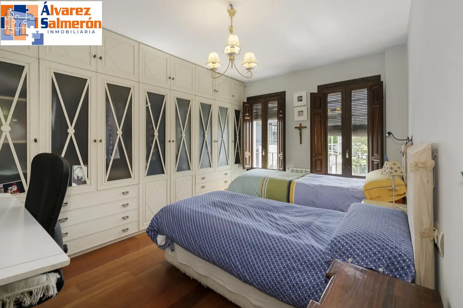 Habitación de Casa o chalet en venta en La Zubia con Aire acondicionado, Calefacción y Jardín privado