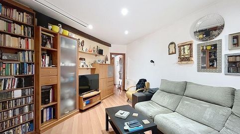 Foto 2 de Apartamento en venta en Carrer Independencia, El Camp de l'Arpa del Clot, Barcelona Capital