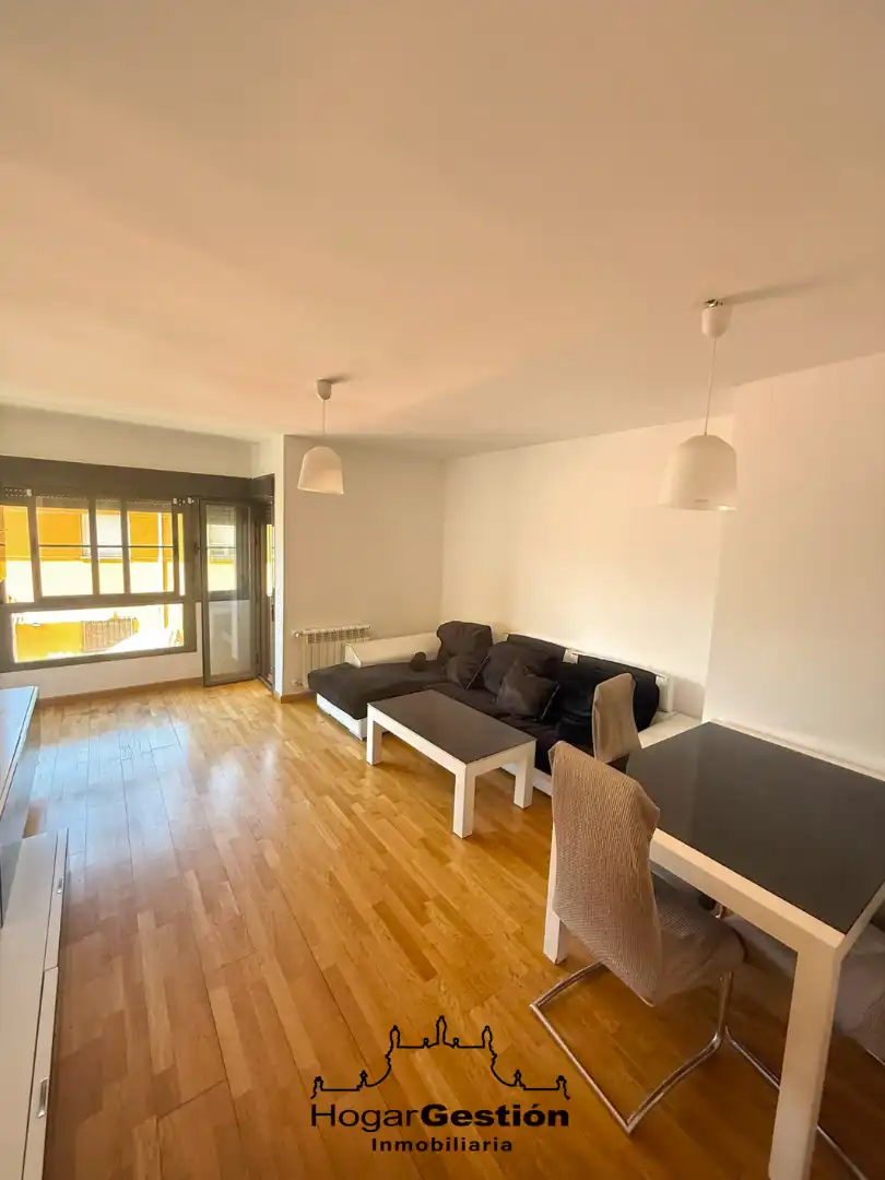 Sala d'estar de Pis en venda en Ocaña amb Calefacció, Terrassa i Traster
