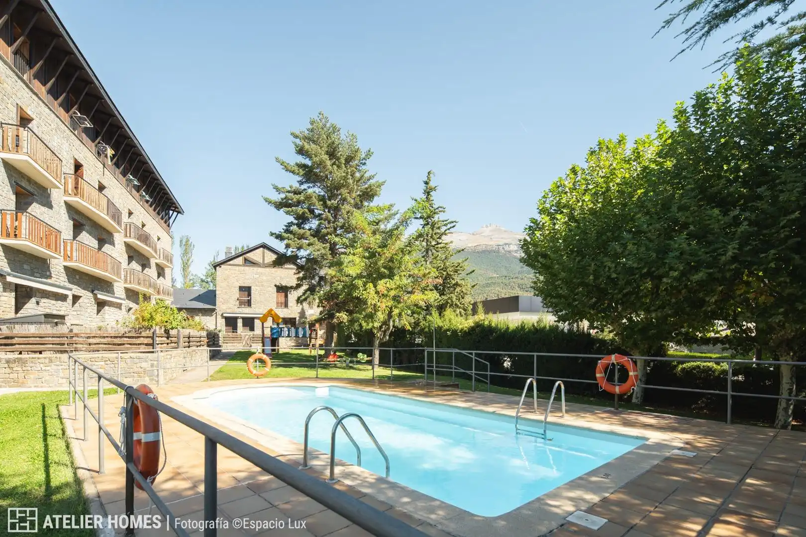 Piscina de Apartament en venda en Villanúa, Huesca