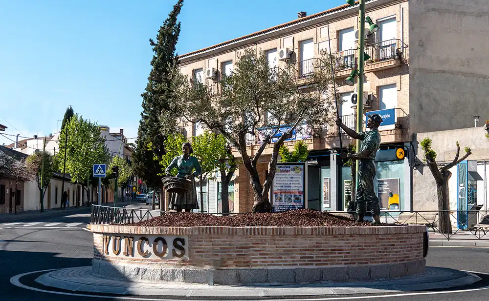 Vista exterior de Piso en venta en Yuncos con Calefacción y Balcón