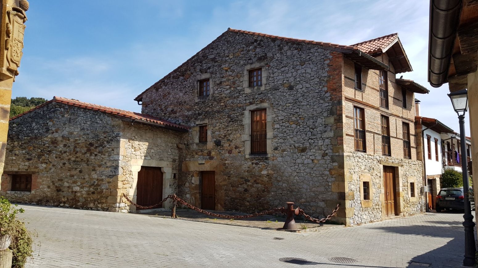 Exterior view of House or chalet for sale in Medio Cudeyo  with Terrace
