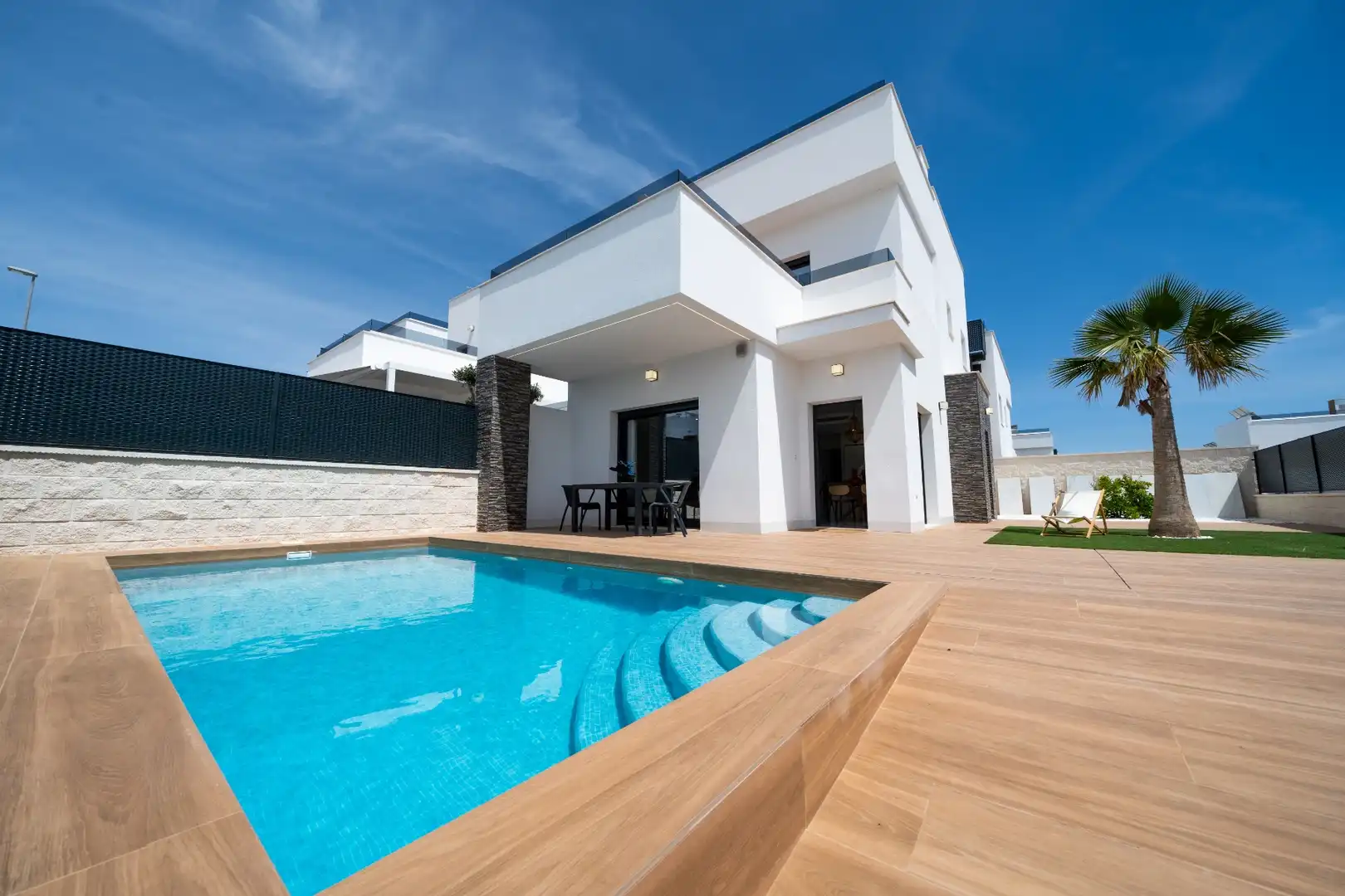 House with terrace for sale in Desamparados - Hurchillo - Torremendo
