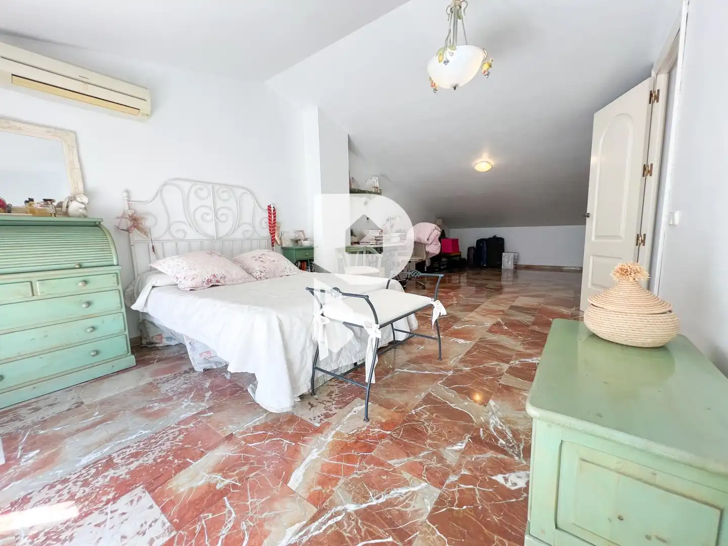 Dormitori de Casa adosada en venda en Sant Vicenç Dels Horts amb Aire condicionat, Calefacció i Terrassa