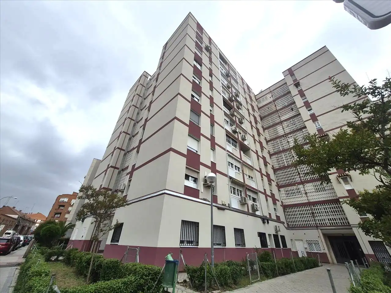 Außenansicht von Wohnung zum Verkauf in Fuenlabrada