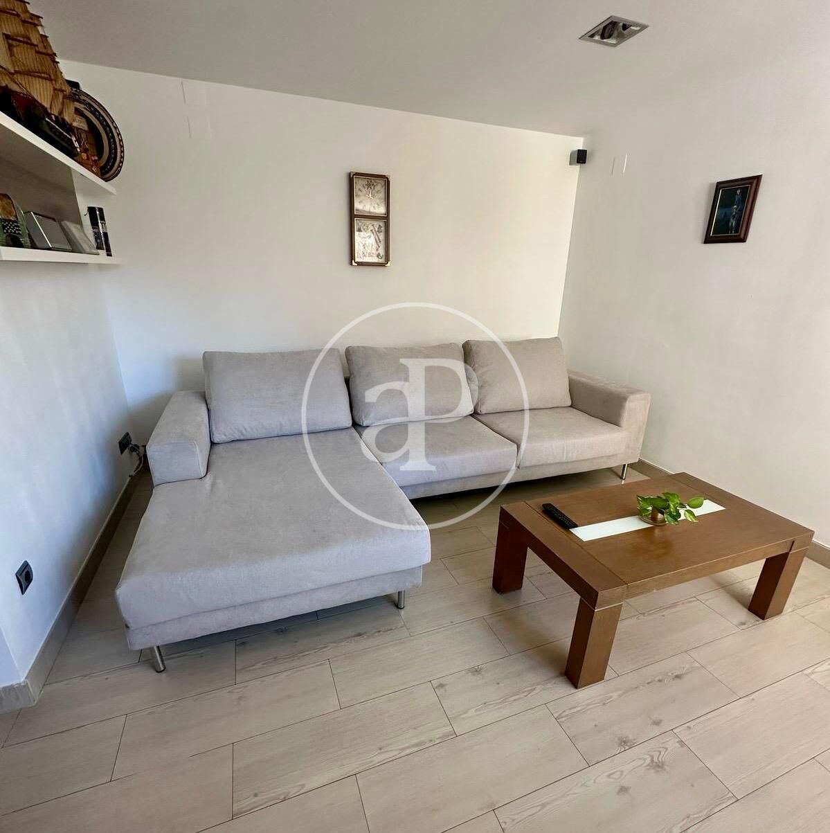 Sala d'estar de Pis de lloguer en  Valencia Capital amb Aire condicionat, Calefacció i Moblat