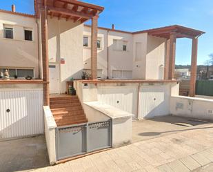 Vista exterior de Casa adosada en venda en Sant Julià del Llor i Bonmatí