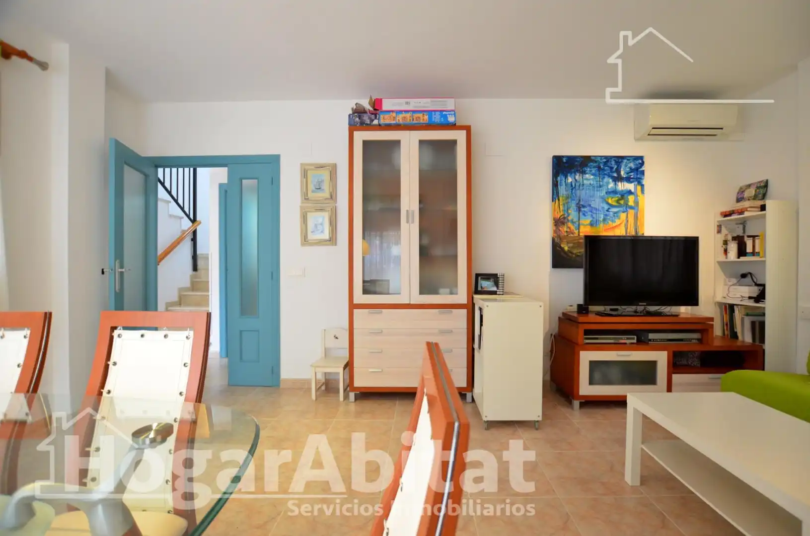 Wohnzimmer von Einfamilien-Reihenhaus zum Verkauf in Cullera mit Privatgarten, Terrasse und Abstellraum