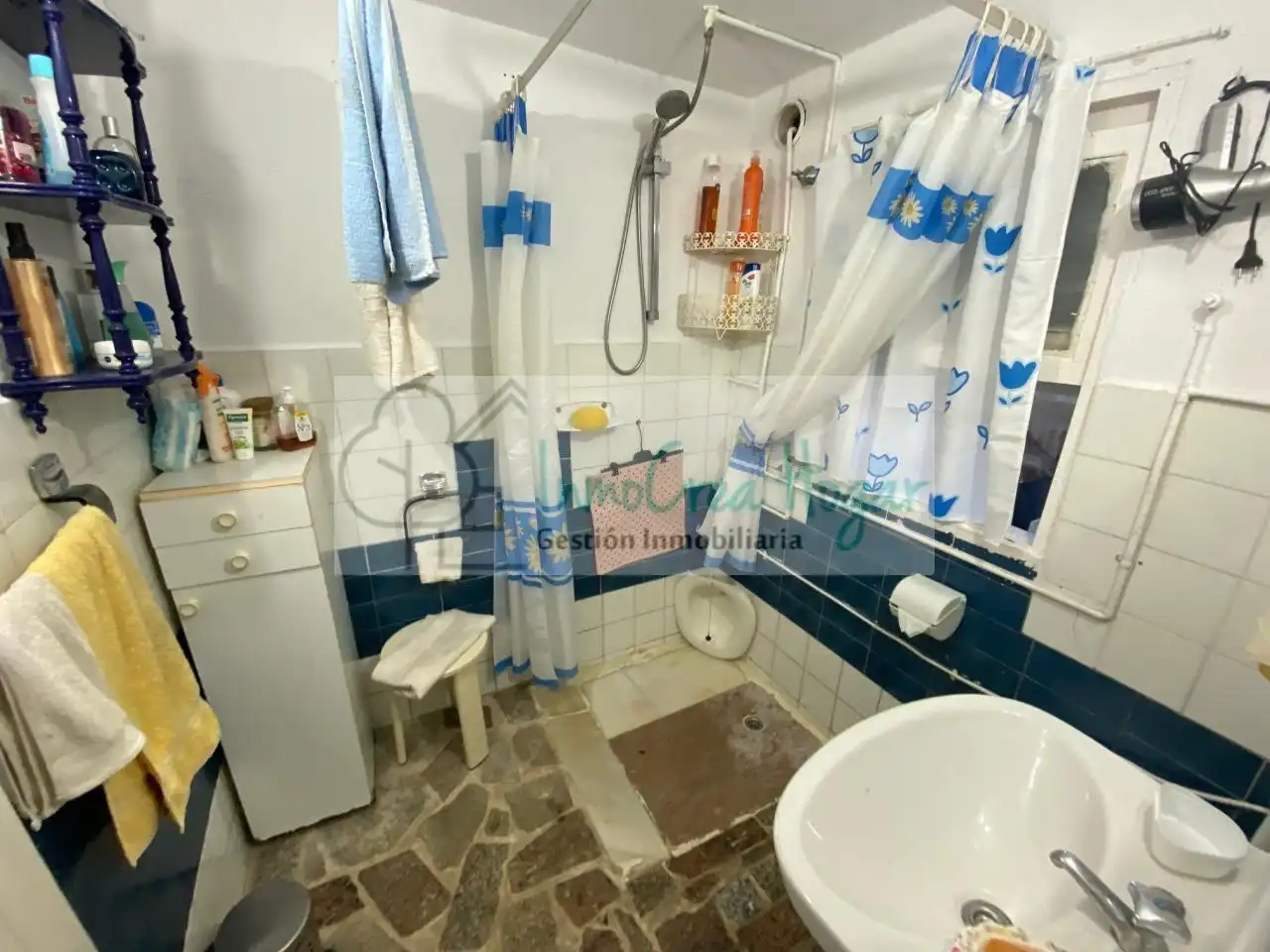 Badezimmer von Einfamilien-Reihenhaus zum Verkauf in Vigo  mit Heizung, Terrasse und Abstellraum