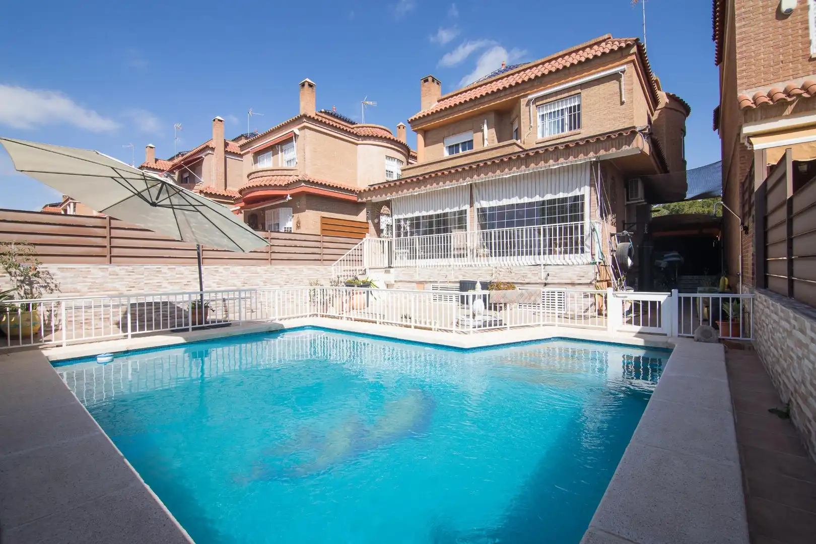 Schwimmbecken von Haus oder Chalet zum Verkauf in Elche / Elx mit Klimaanlage, Terrasse und Schwimmbad