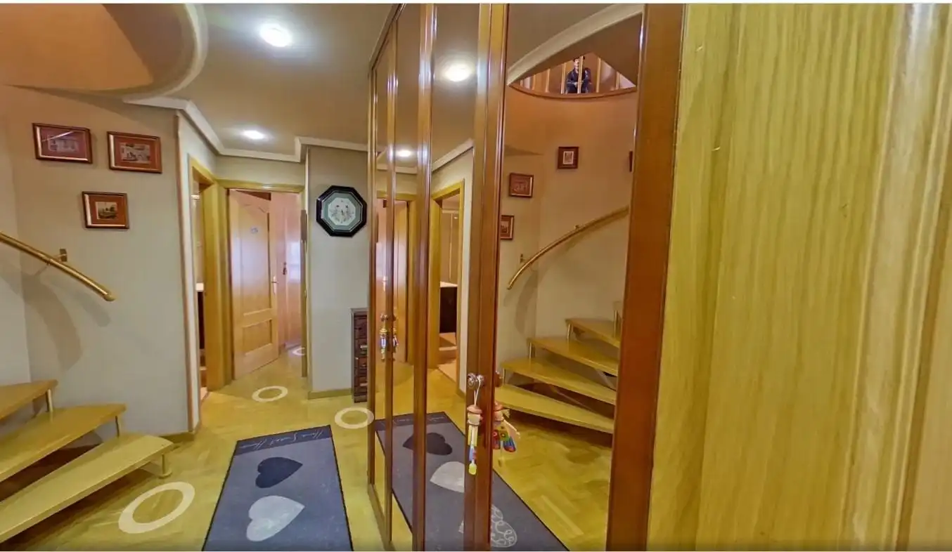 Dúplex en venta en Oviedo  con Calefacción, Parquet y Terraza