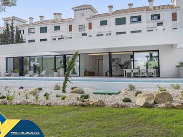 House with pool for sale in Orihuela Costa