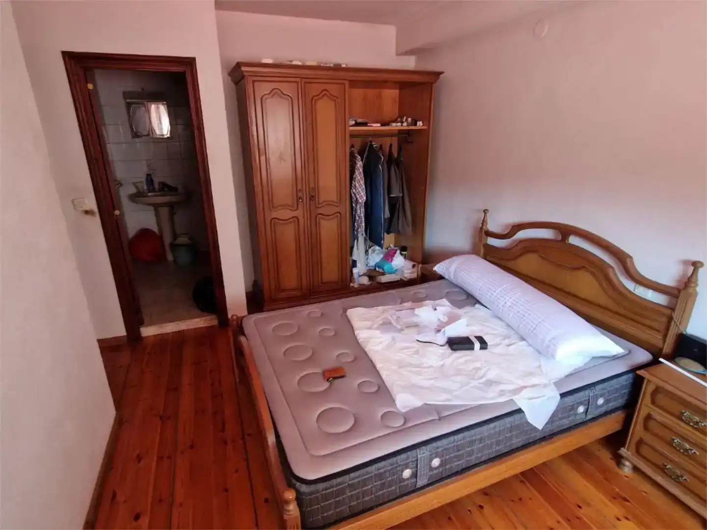 Dormitori de Pis en venda en Cangas de Onís amb Parquet i Balcó