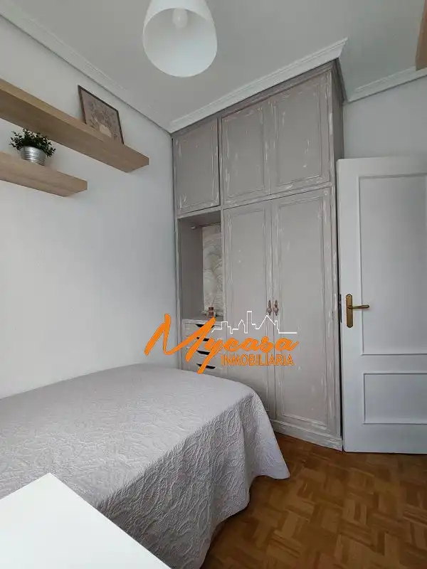 Bedroom of Flat for rent in Alcorcón  with Air Conditioner, Heating and Balcony