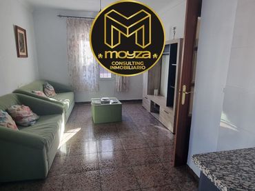 Casa con balcón en venta en Castillo de Locubín