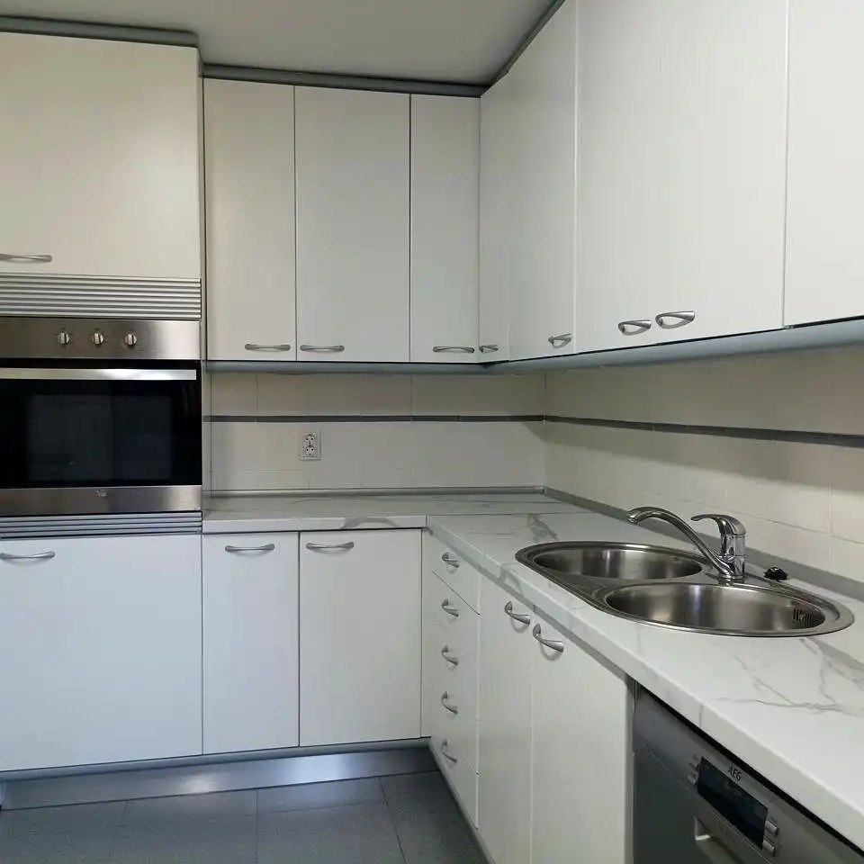 Kitchen of Flat for rent in Madrid  with Air Conditioner, Heating and Parquet flooring