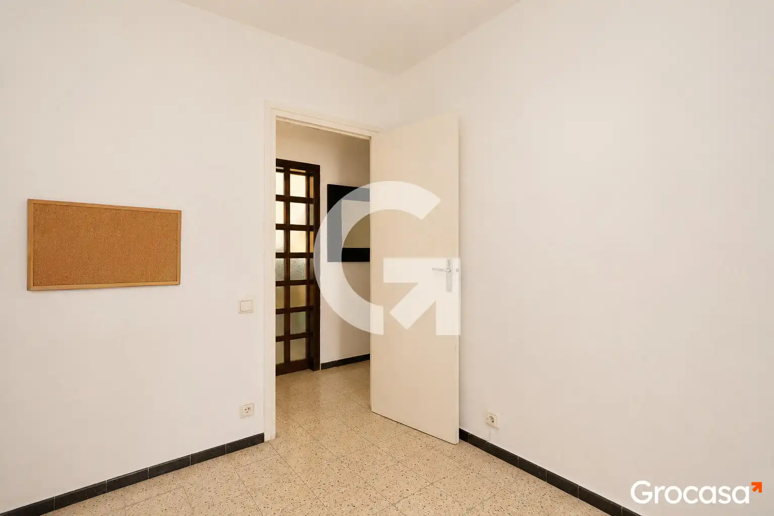 Dormitori de Pis en venda en Barcelona amb Forn, Rentadora i TV