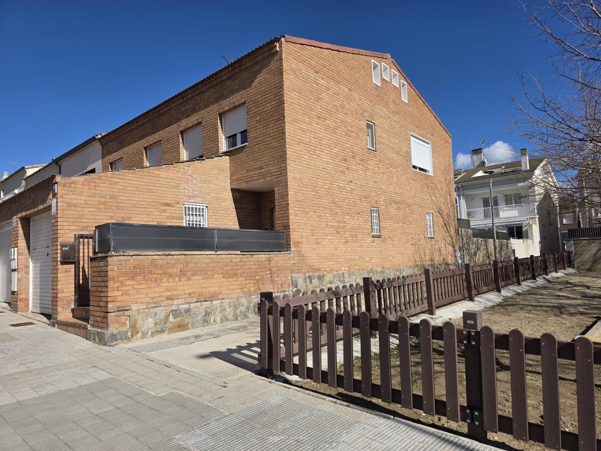 Exterior view of House or chalet for sale in Igualada  with Heating, Private garden and Parquet flooring